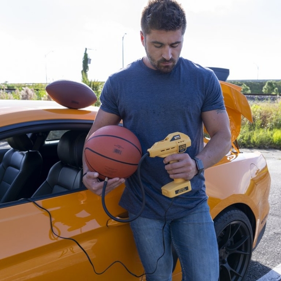 Portable Air Compressor EverStart Maxx 120 PSI 12 V Digital LCD - Picture 8 of 14